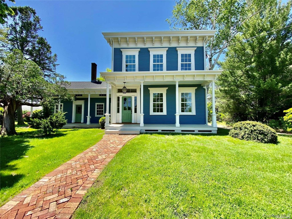 1685 Peconic Lane, Peconic