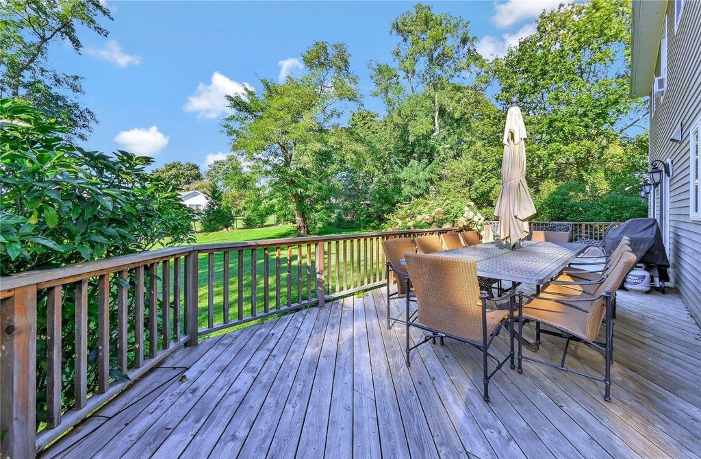 10 of 28 - 215 Kouros Road, New Suffolk, NY