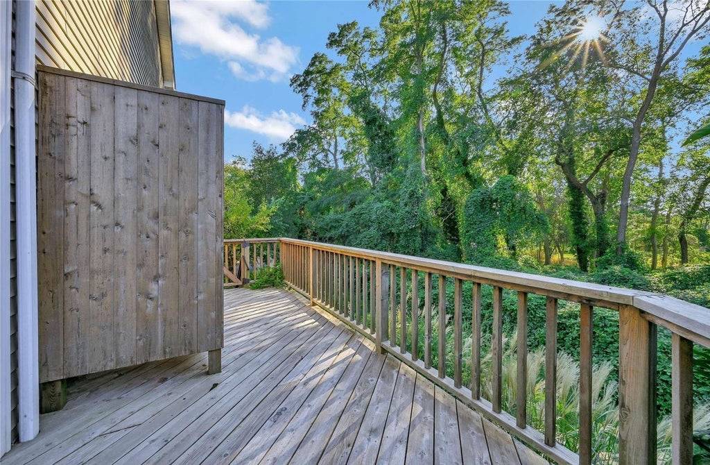 12 of 28 - 215 Kouros Road, New Suffolk, NY