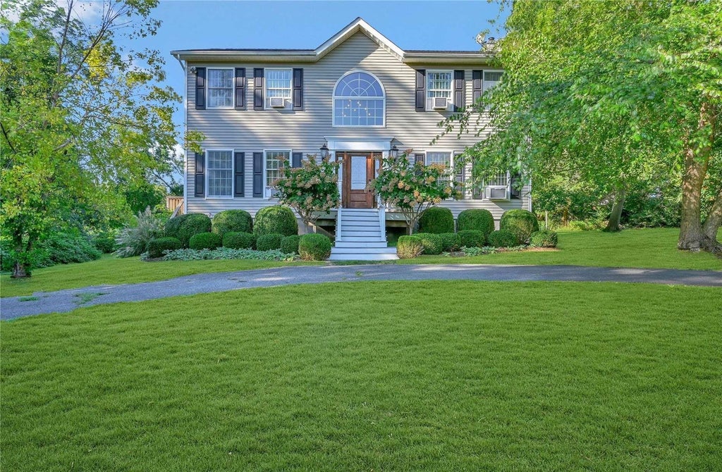 1 of 28 - 215 Kouros Road, New Suffolk, NY