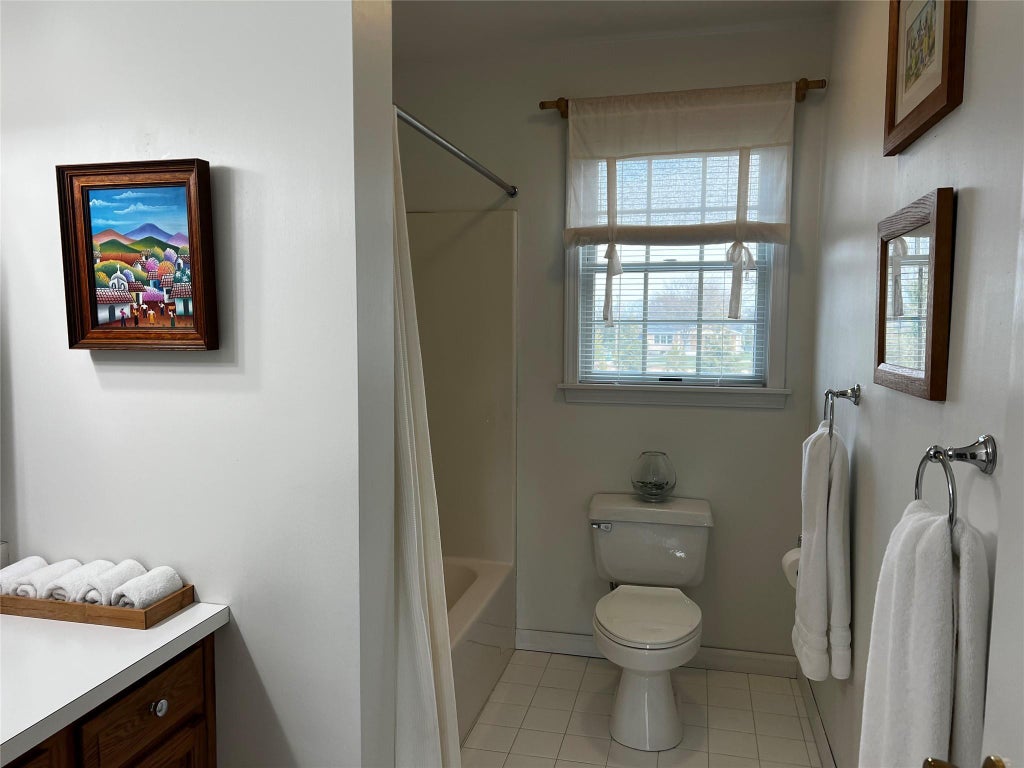 22 of 28 - 215 Kouros Road, New Suffolk, NY