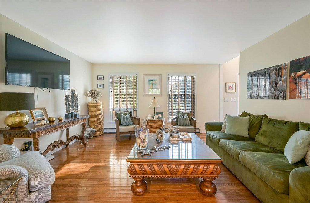 4 of 28 - 215 Kouros Road, New Suffolk, NY