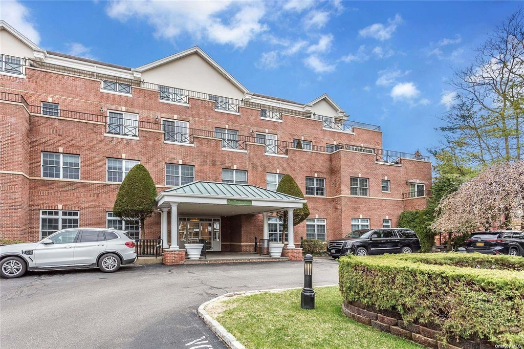 1 of 16 - 1 Portico Court # 306, Great Neck, NY