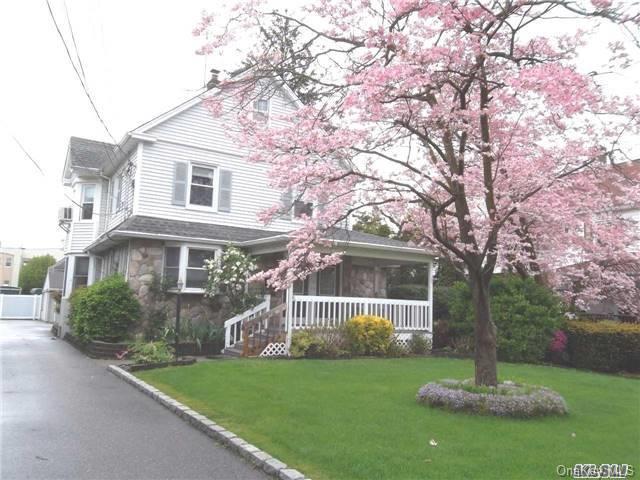 19 of 20 - 19 Mill Lane, Huntington, NY