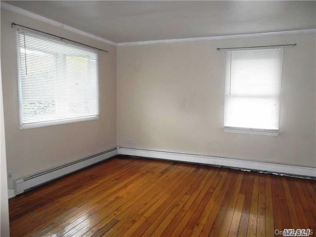 5 of 20 - 19 Mill Lane, Huntington, NY