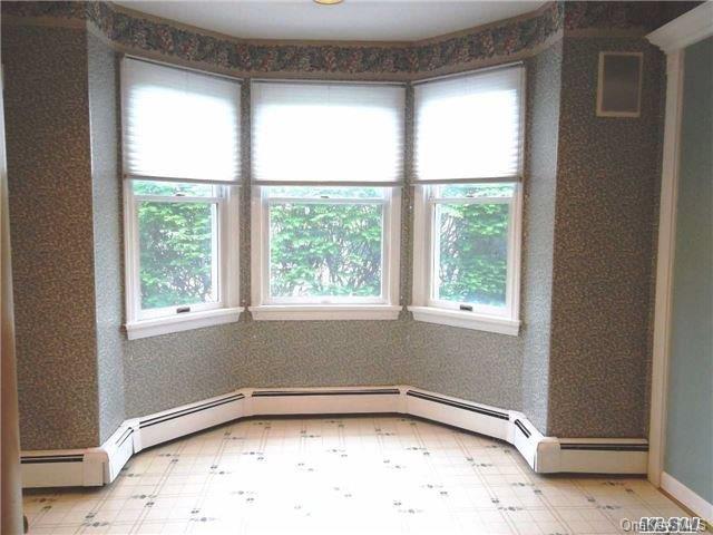 6 of 20 - 19 Mill Lane, Huntington, NY