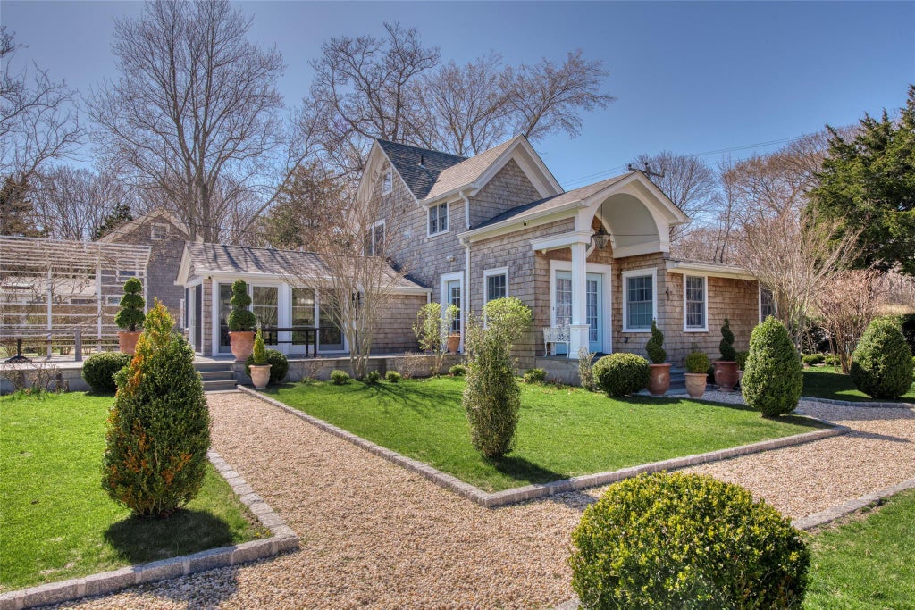 1 of 16 - 12680 Main Road, East Marion, NY