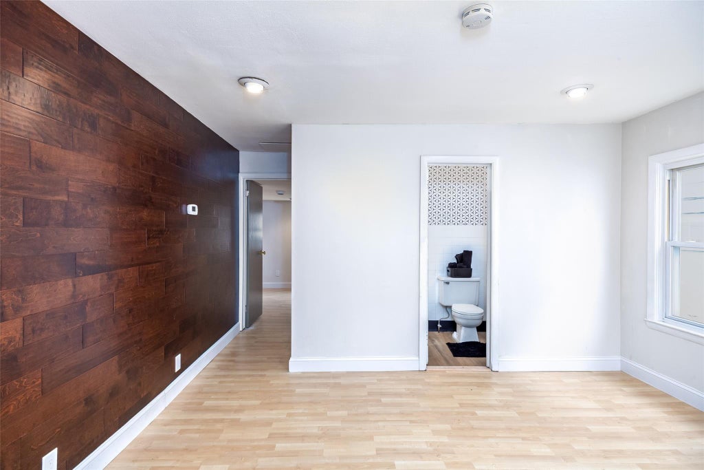 6 of 14 - 23 Pleasant Avenue, Port Washington, NY