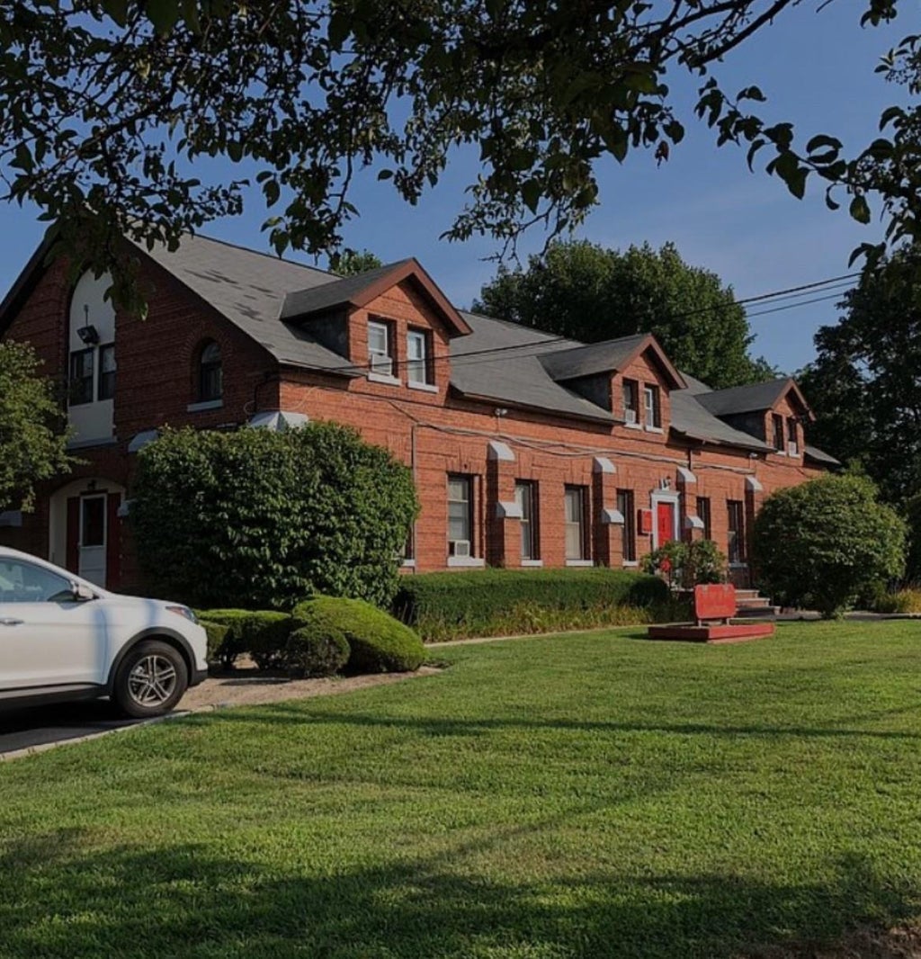 1 of 6 - Undisclosed, West Islip, NY