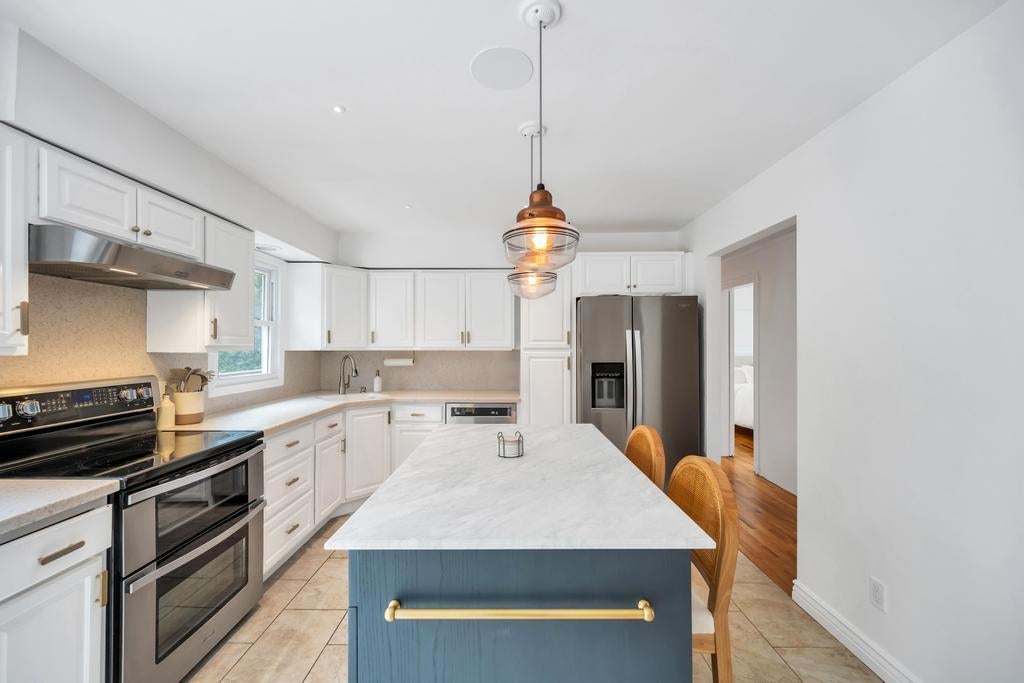 9 of 19 - 8 Lovell Road, Hampton Bays, NY