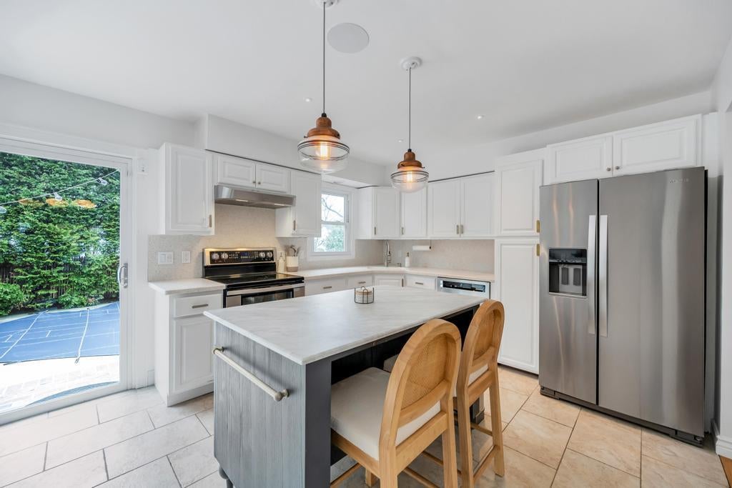 10 of 19 - 8 Lovell Road, Hampton Bays, NY