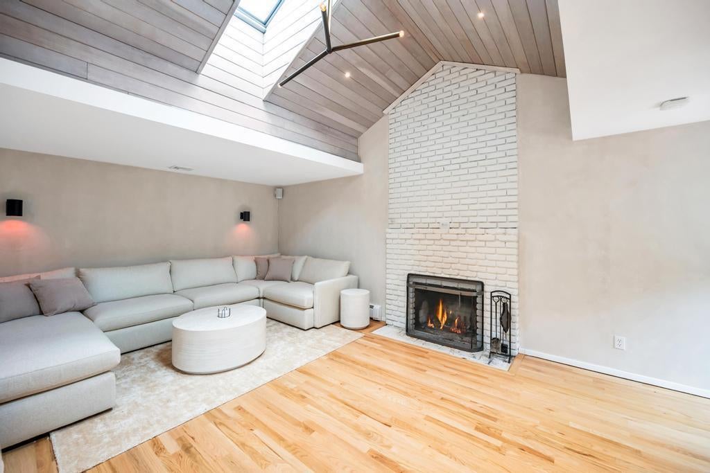 5 of 19 - 8 Lovell Road, Hampton Bays, NY