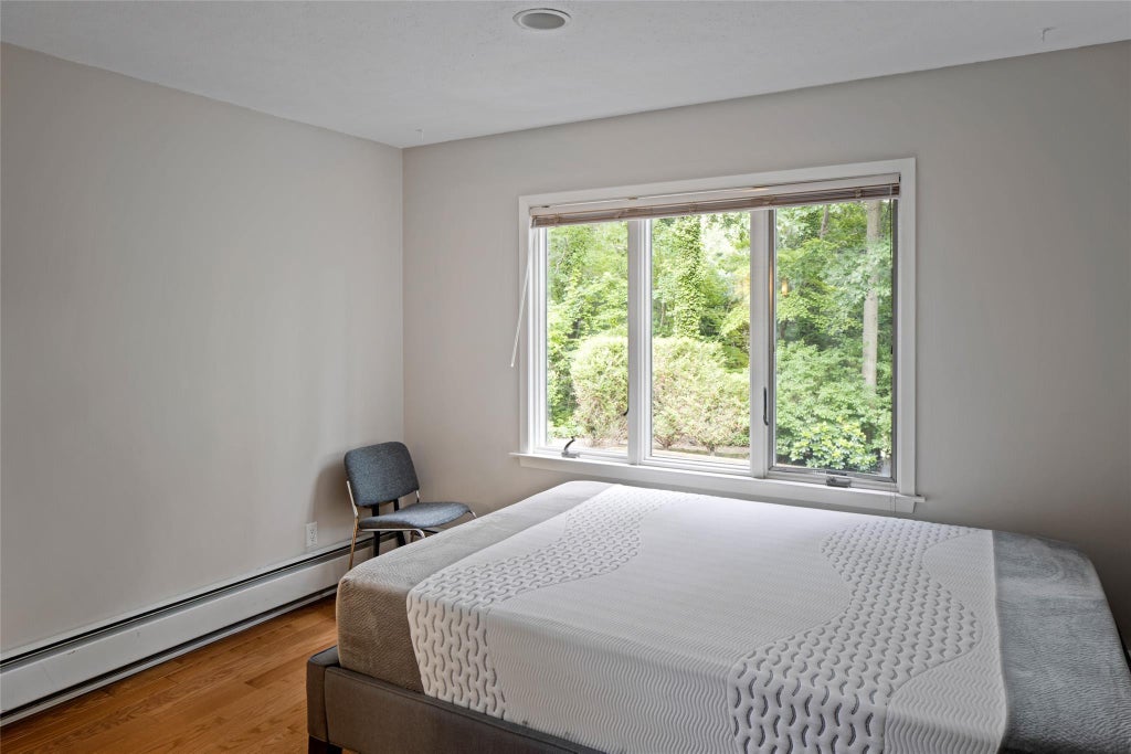 9 of 35 - 2032 Ridge Road, Muttontown, NY
