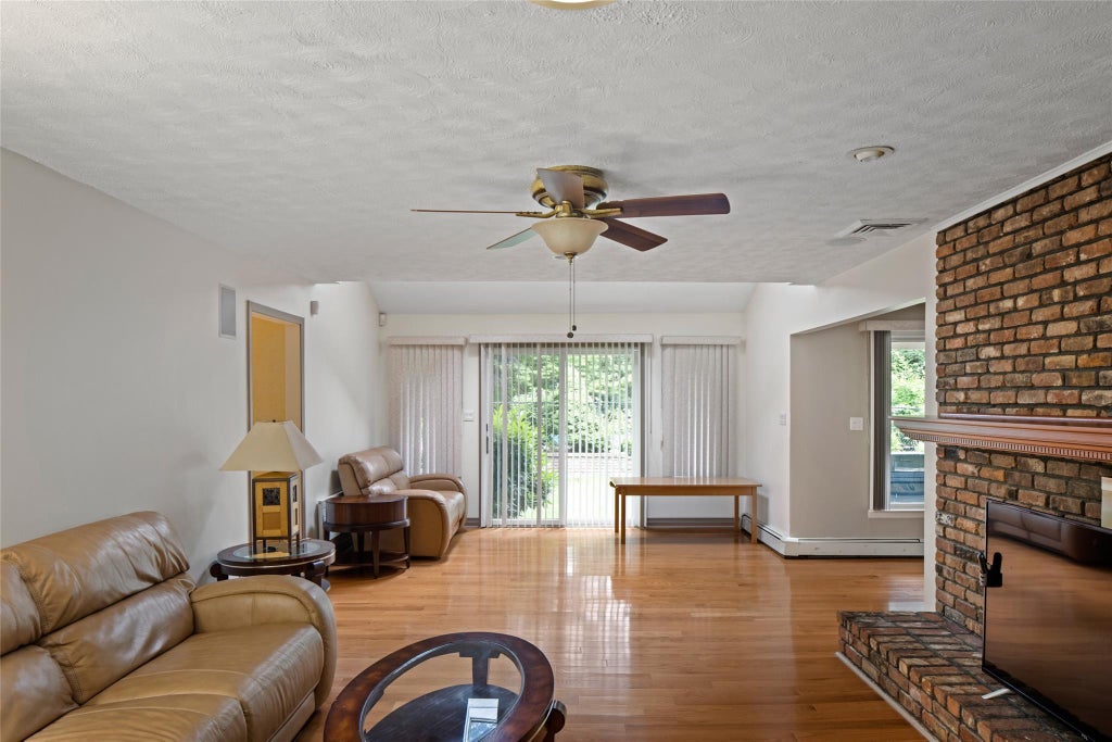 11 of 35 - 2032 Ridge Road, Muttontown, NY