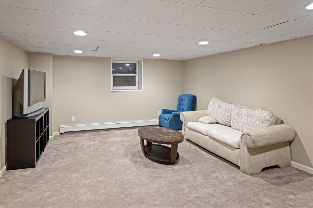 29 of 35 - 2032 Ridge Road, Muttontown, NY