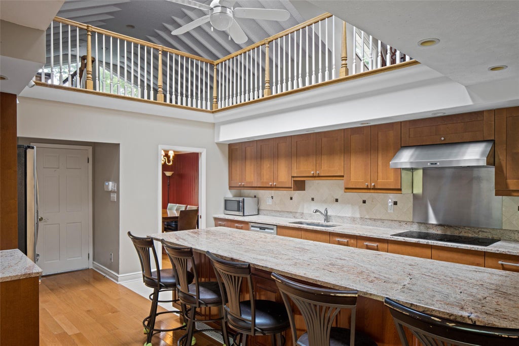 6 of 35 - 2032 Ridge Road, Muttontown, NY