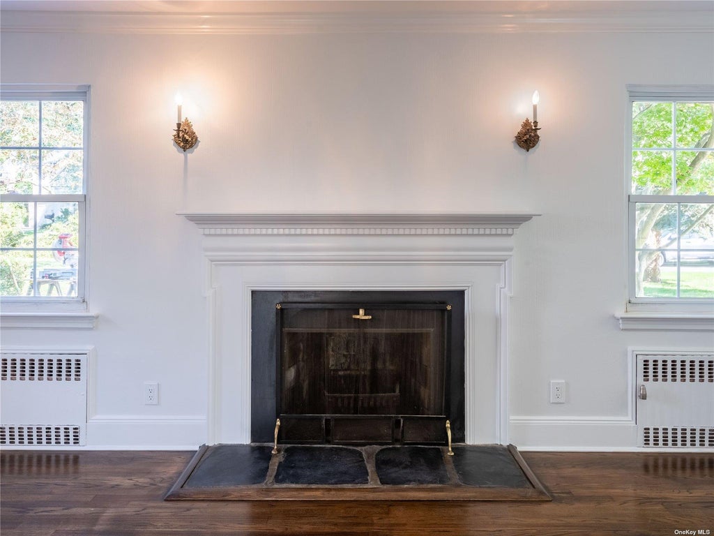 10 of 31 - 109 Chase Road, Manhasset, NY