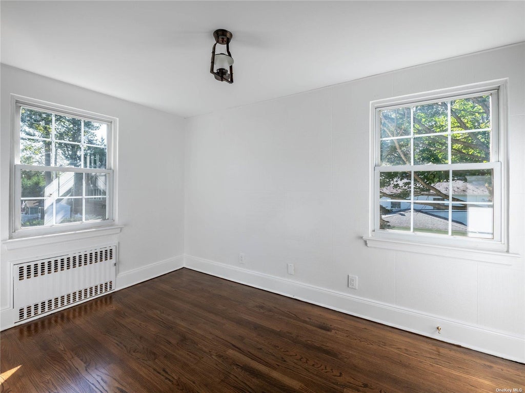 25 of 31 - 109 Chase Road, Manhasset, NY