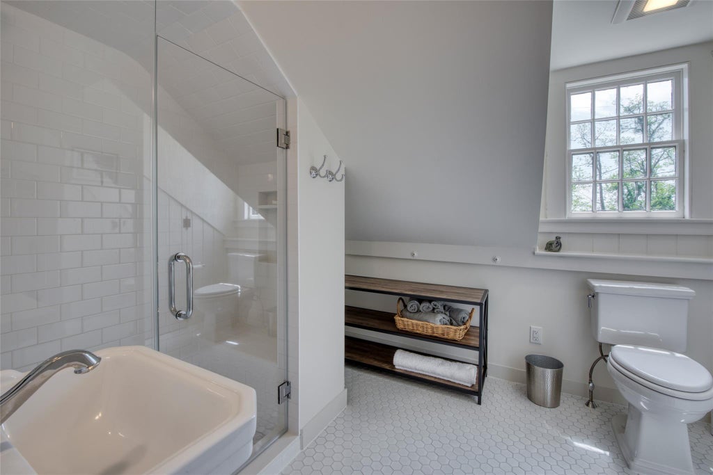 12 of 14 - 30675 Main Road, Orient, NY