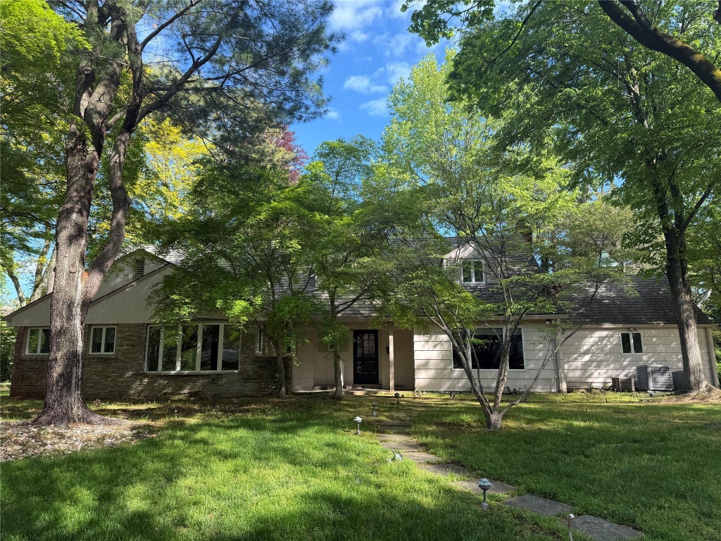 1 of 33 - 17 Hilltop Drive, Great Neck, NY
