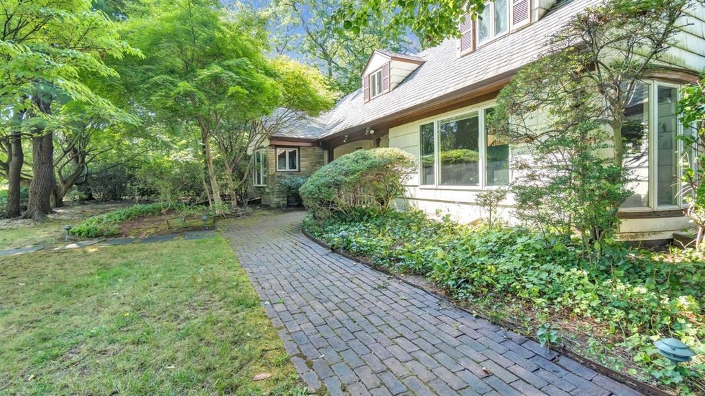 1 of 33 - 17 Hilltop Drive, Great Neck, NY