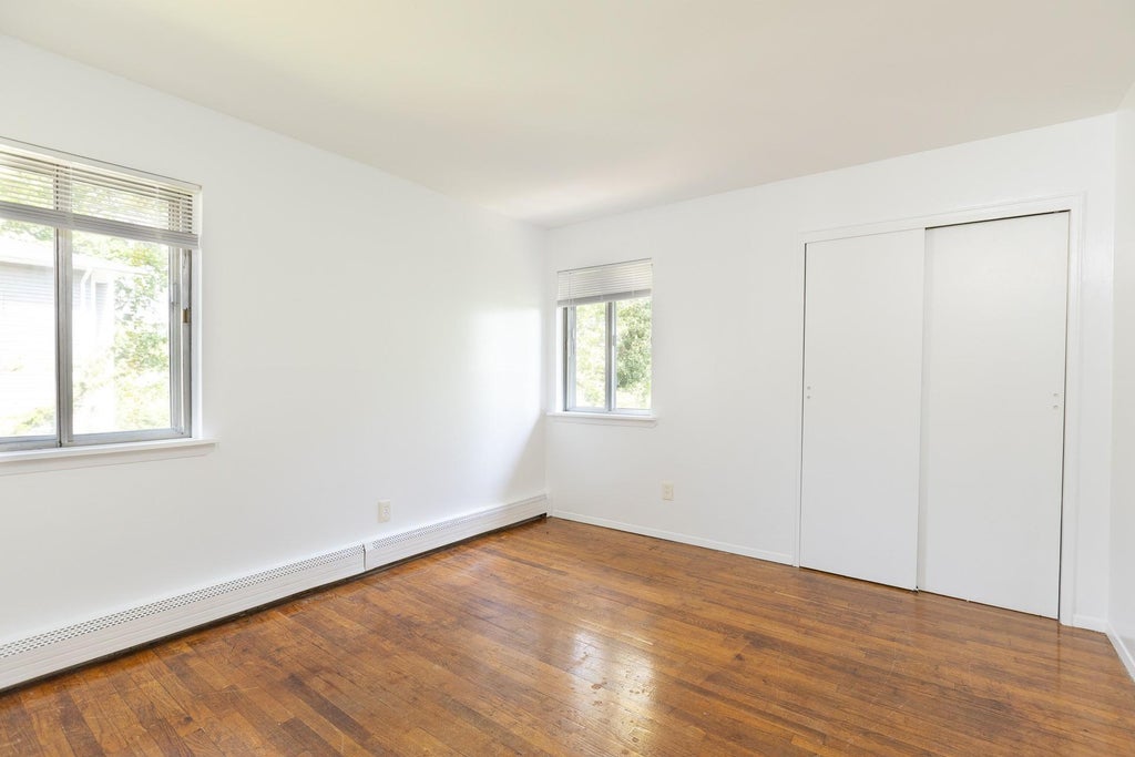10 of 13 - 52-54 Blydenburg Avenue, Smithtown, NY