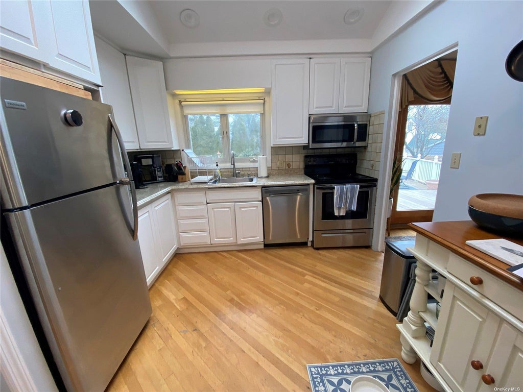 6 of 25 - 23 Duncan Lane, Huntington, NY