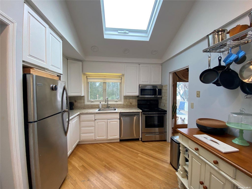 7 of 25 - 23 Duncan Lane, Huntington, NY