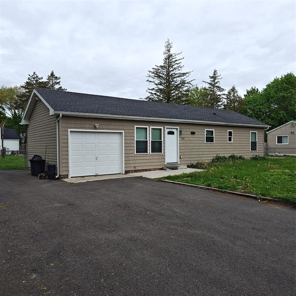 520 Bourdois Avenue, Bellport