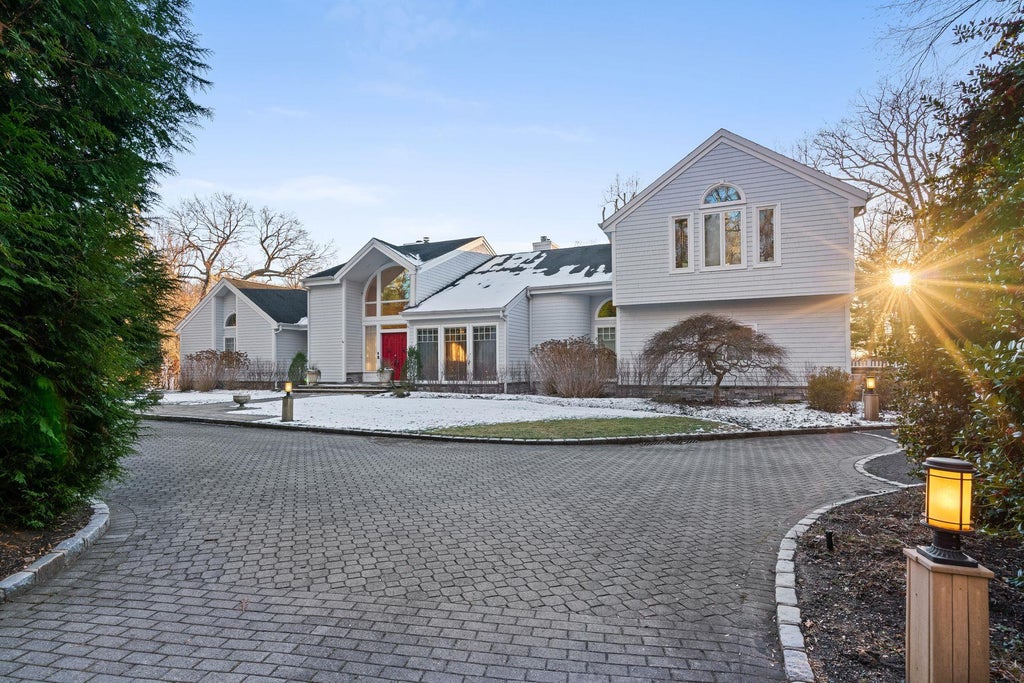 1 of 50 - 19 Mallard Drive, Lloyd Neck, NY