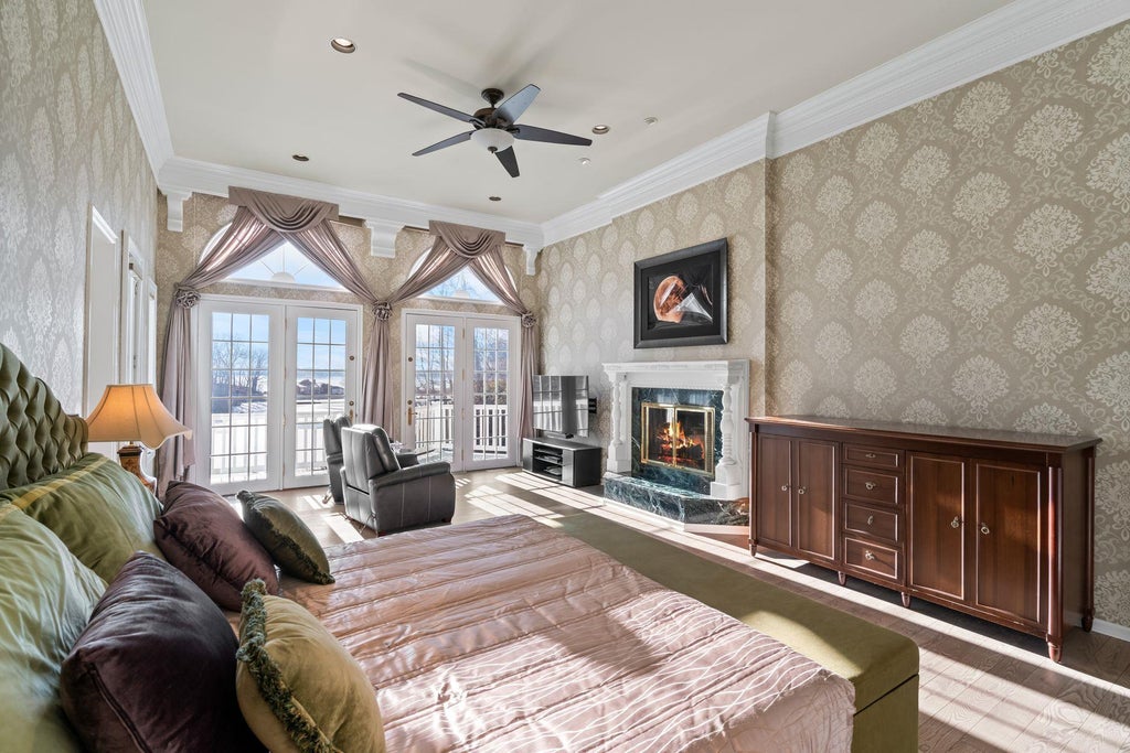 21 of 50 - 19 Mallard Drive, Lloyd Neck, NY