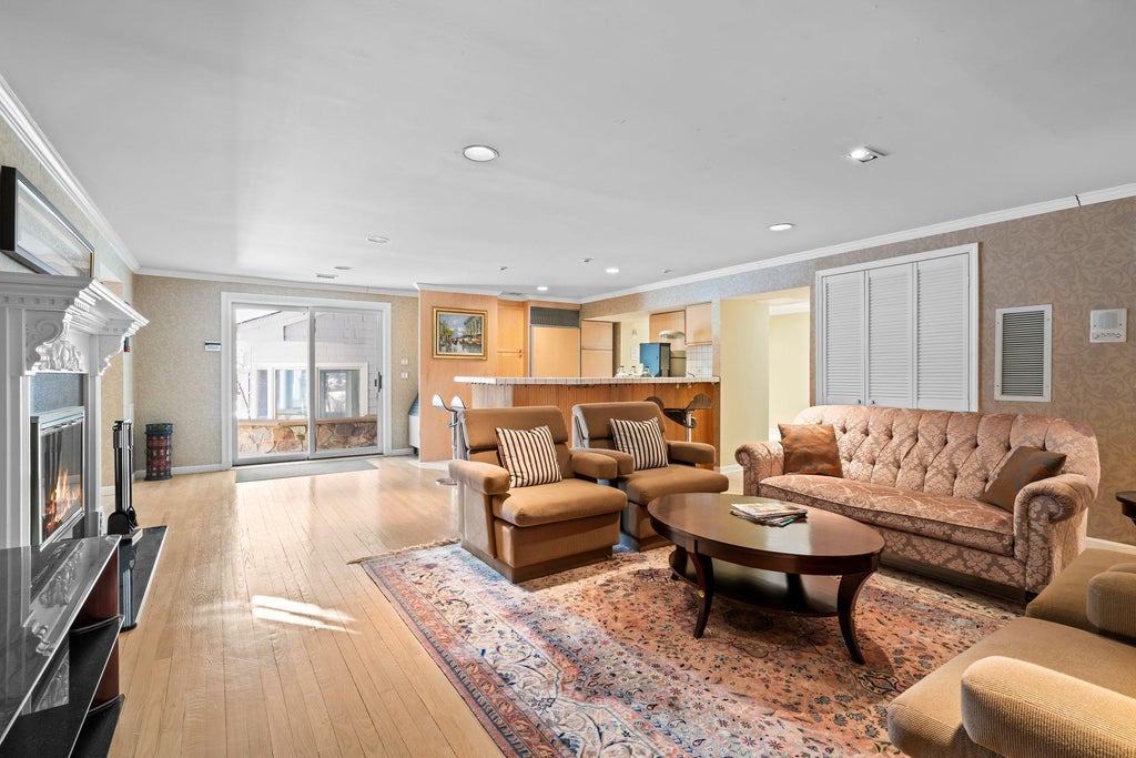 28 of 50 - 19 Mallard Drive, Lloyd Neck, NY