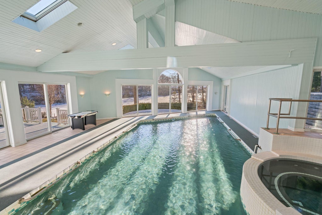 36 of 50 - 19 Mallard Drive, Lloyd Neck, NY