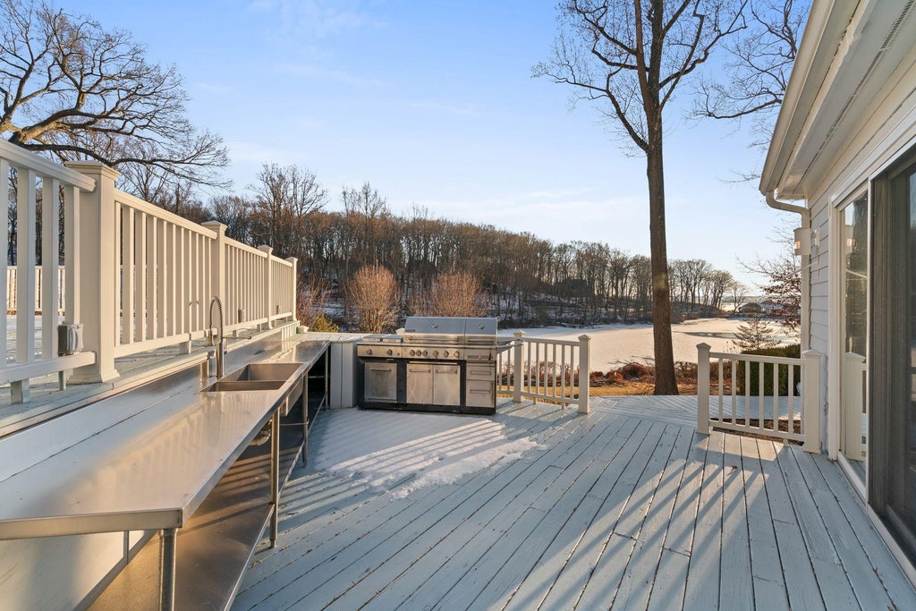 38 of 50 - 19 Mallard Drive, Lloyd Neck, NY