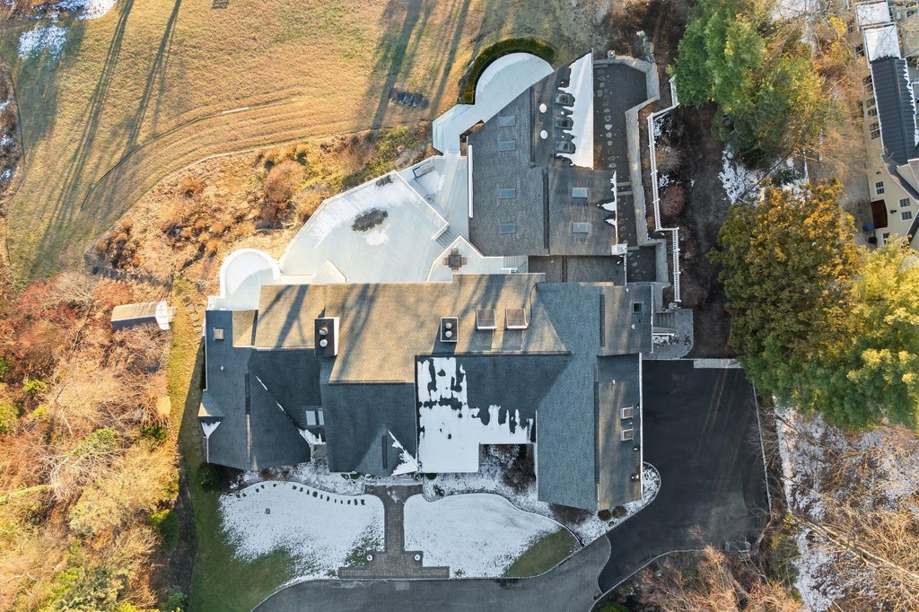 45 of 50 - 19 Mallard Drive, Lloyd Neck, NY