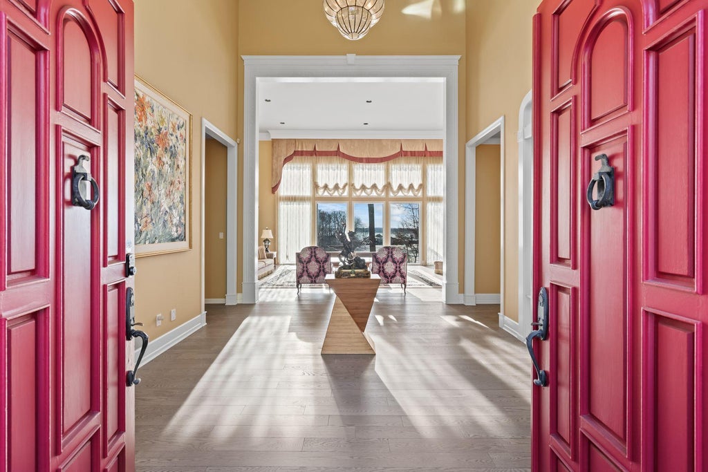 4 of 50 - 19 Mallard Drive, Lloyd Neck, NY