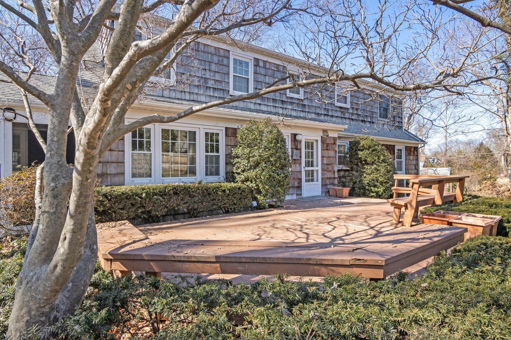 21 of 23 - 16 Russet Lane, Huntington, NY