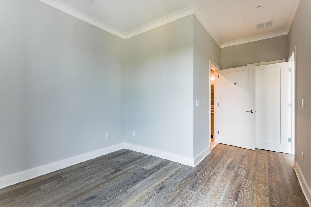 13 of 25 - 100 Garvies Point Road 1141, Glen Cove, NY