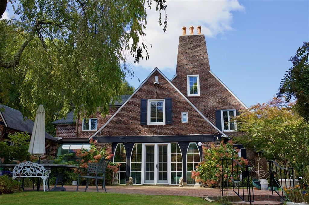 22 of 28 - 6 Frost Mill Road, Mill Neck, NY