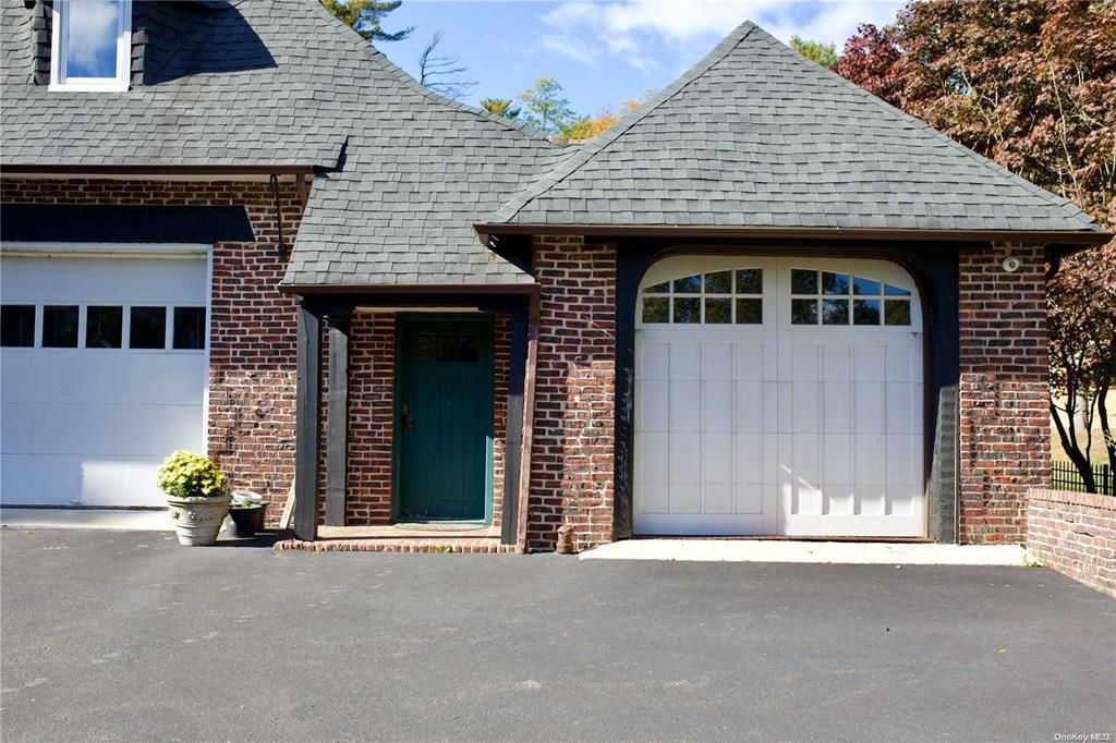 24 of 28 - 6 Frost Mill Road, Mill Neck, NY