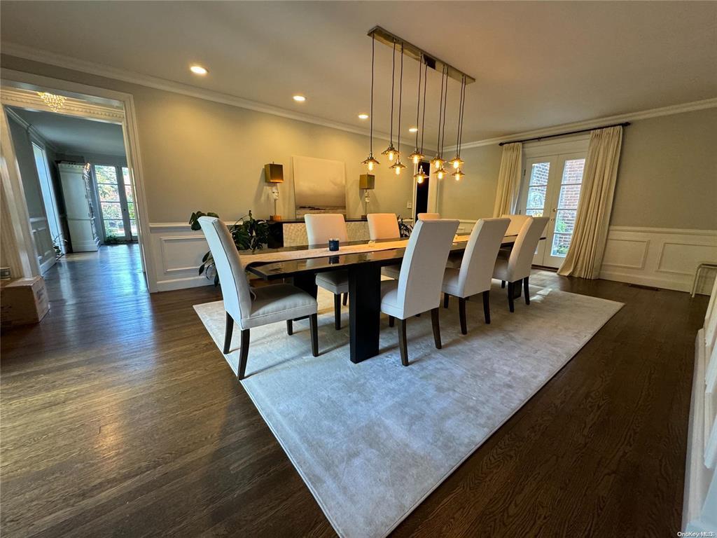 6 of 28 - 6 Frost Mill Road, Mill Neck, NY