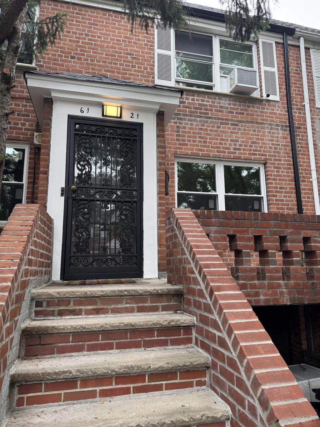 19 of 21 - 61-21 185th St., Fresh Meadows, NY