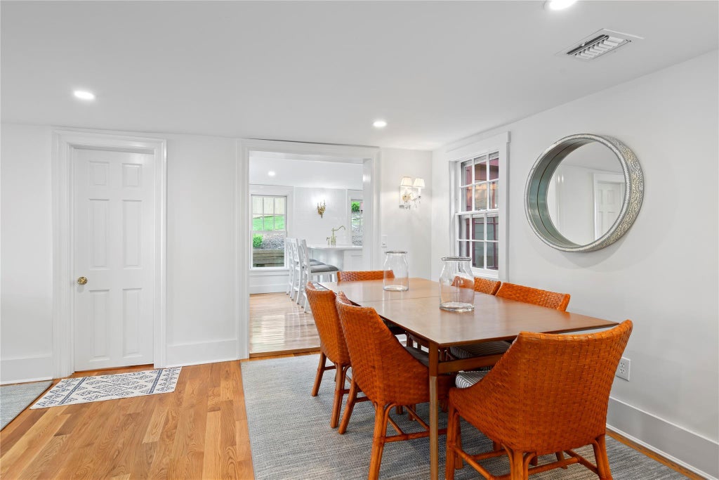 9 of 27 - 152 Main St., Cold Spring Harbor, NY