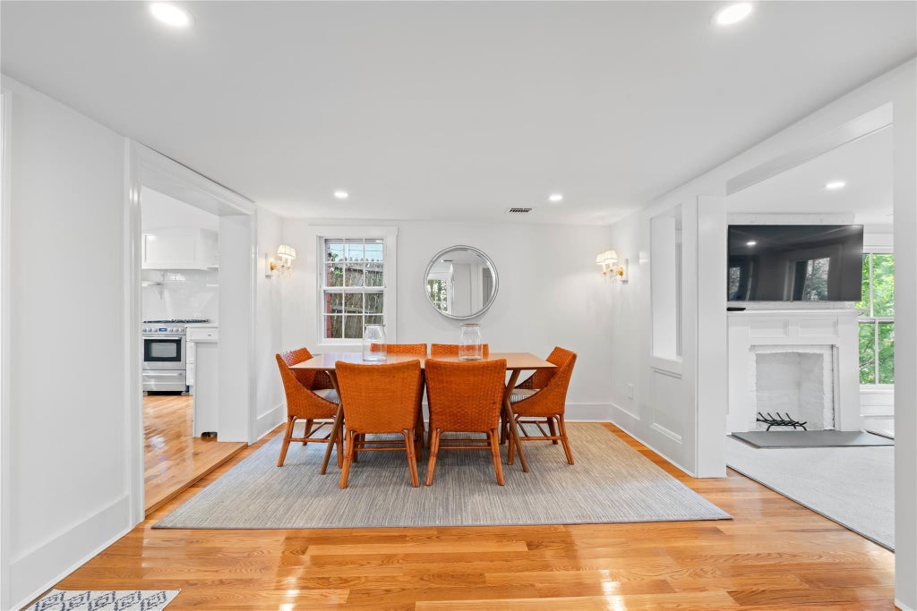 13 of 27 - 152 Main St., Cold Spring Harbor, NY