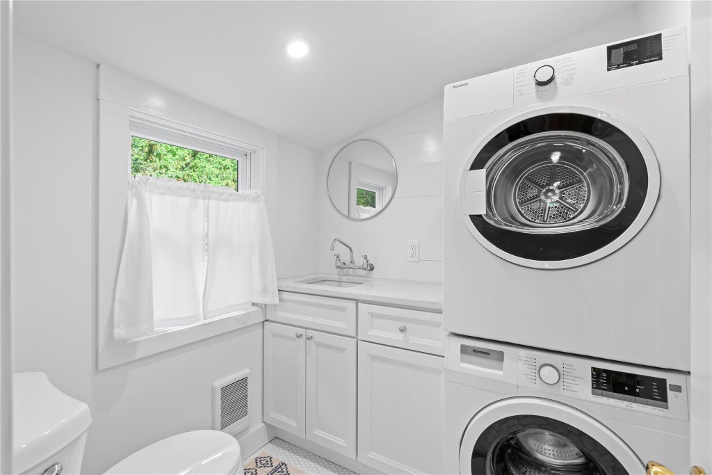 14 of 27 - 152 Main St., Cold Spring Harbor, NY
