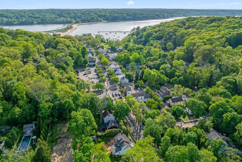 24 of 27 - 152 Main St., Cold Spring Harbor, NY