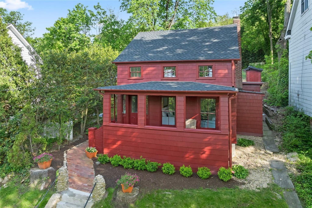 2 of 27 - 152 Main St., Cold Spring Harbor, NY