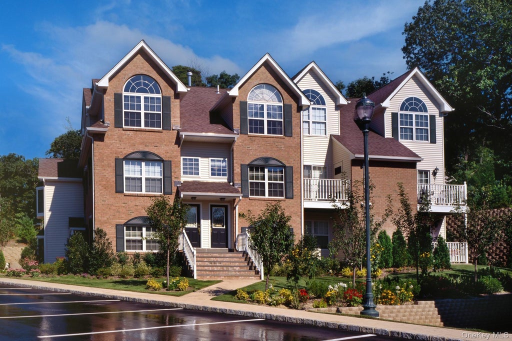 29 Pinnacle Drive # 29, Port Jefferson