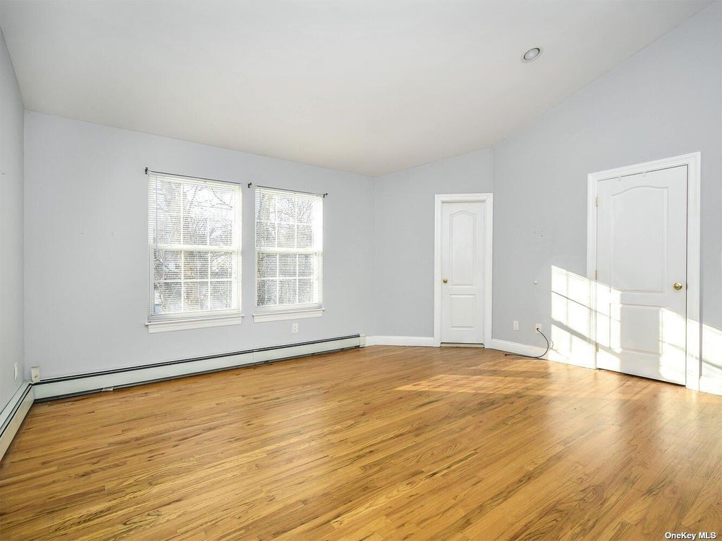 11 of 32 - 48b Marwood Road, Port Washington, NY