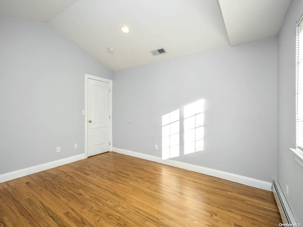 15 of 32 - 48b Marwood Road, Port Washington, NY